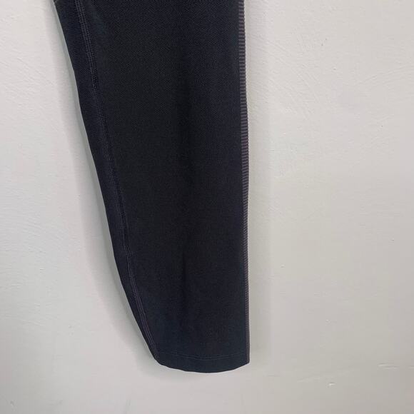 Nike Tech Pack Women's Running Crop Leggings - Picture 4 of 11